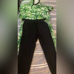 Short sleeve jogging suit